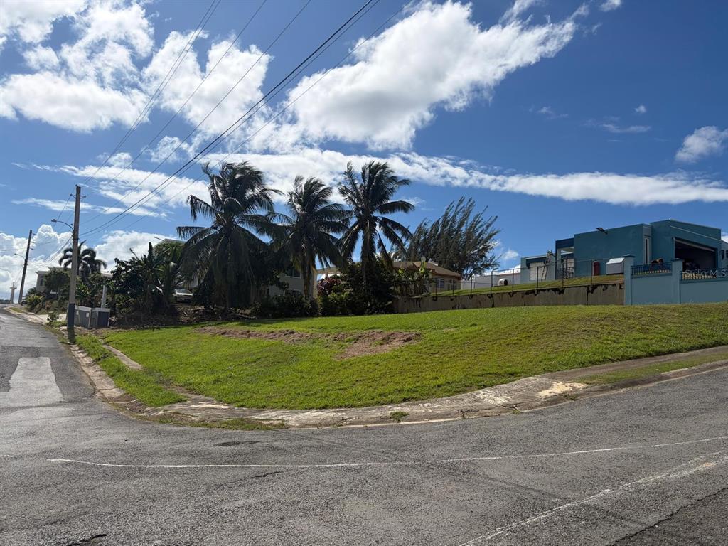 URB COLINAS DEL LAGO, AGUADA, PR — photo 2 of 8