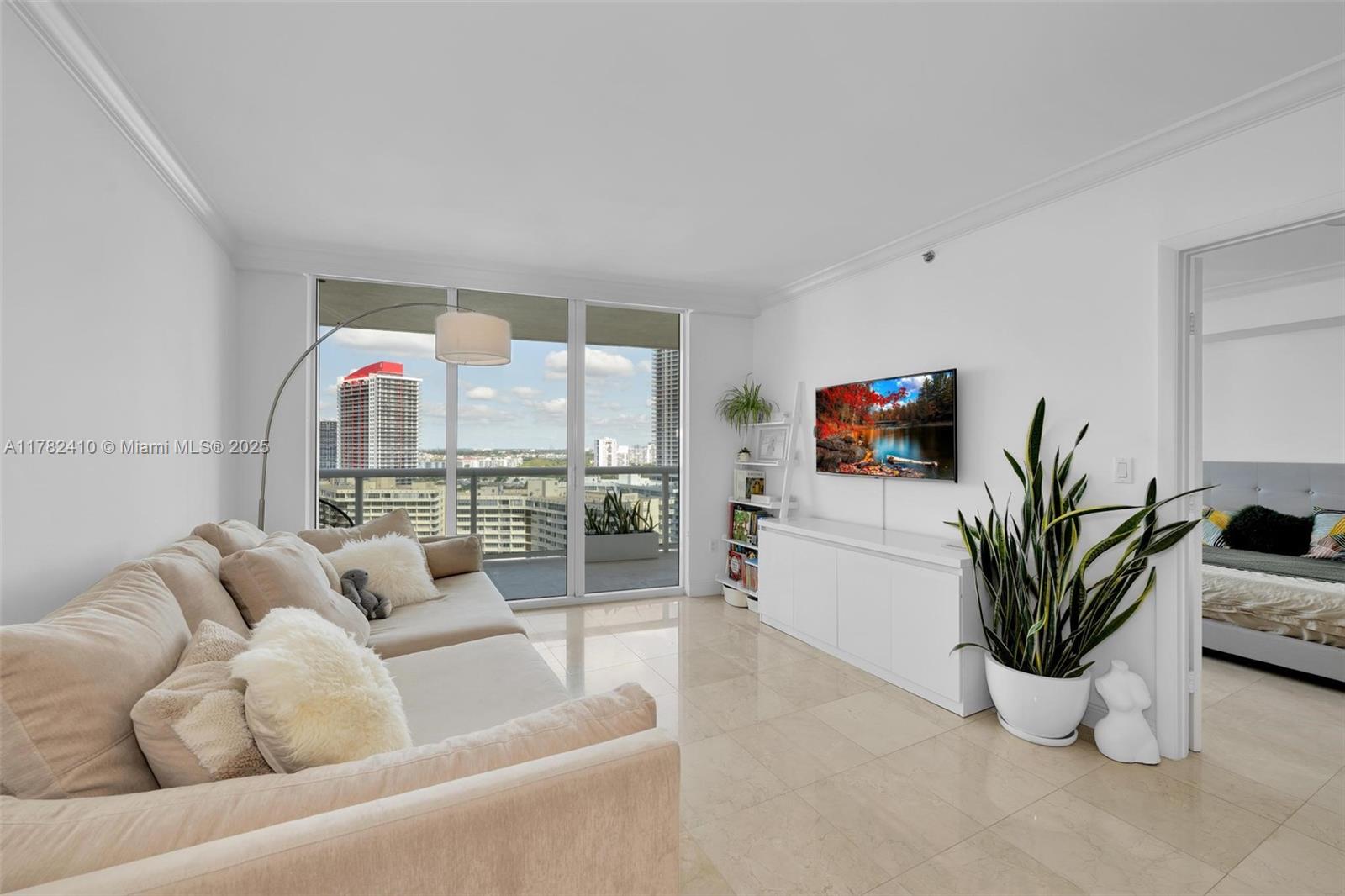 1850 S Ocean Dr # 1709, Hallandale Beach FL 33009