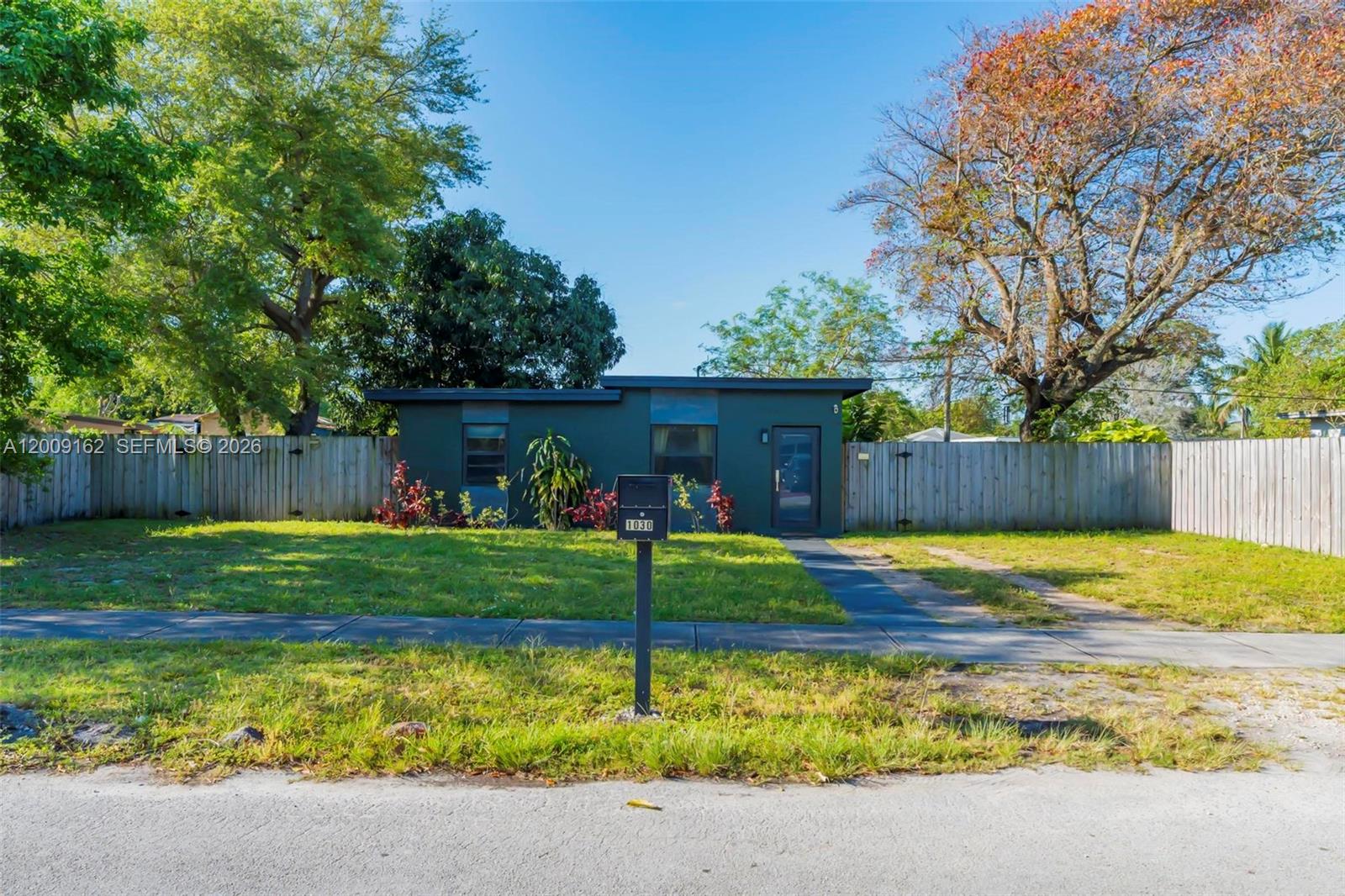 1030 NW 141st St, Miami FL 33168