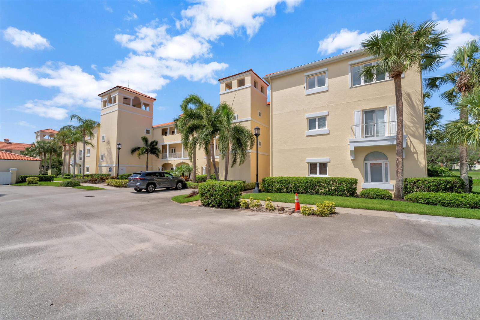 5075 Harmony Cir#302 06 05 23 (5 of 36) — VERO BEACH, FL