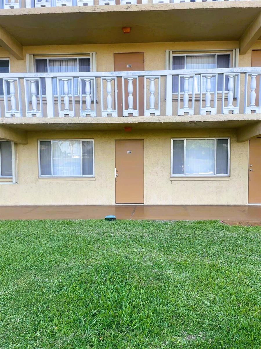 100 Village Green Circle E # 112, Palm Springs FL 33461