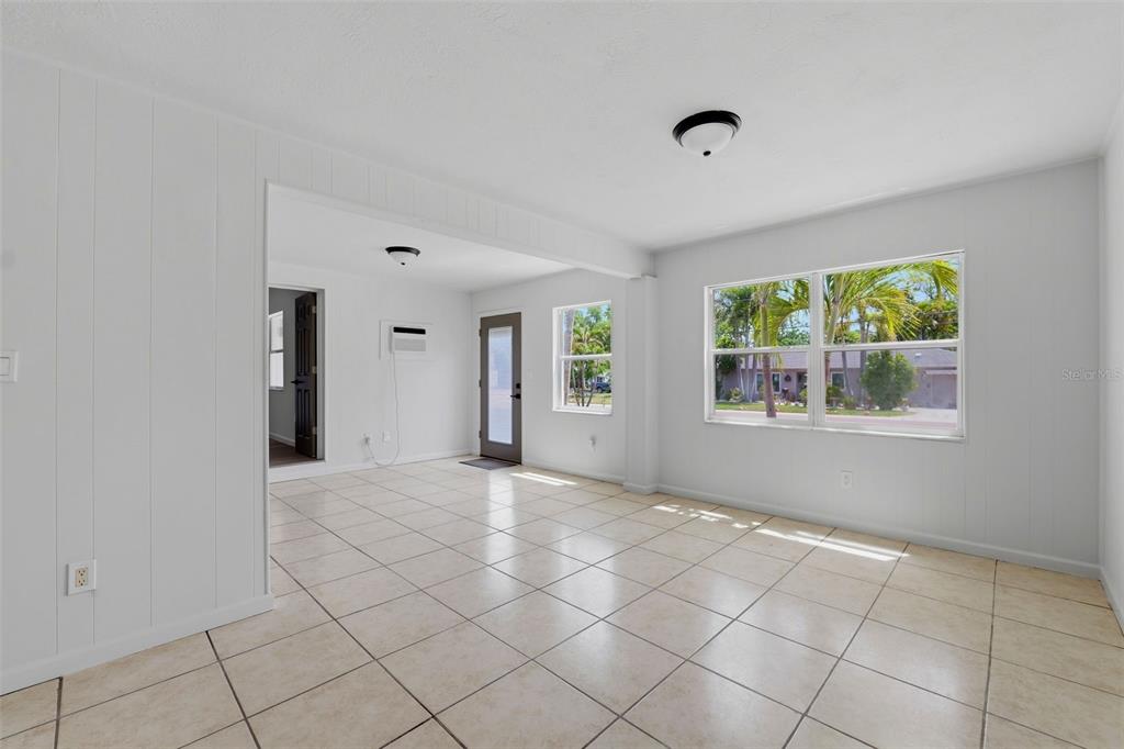 3030 1/2 5TH STREET N, ST PETERSBURG, FL — photo 3 of 7