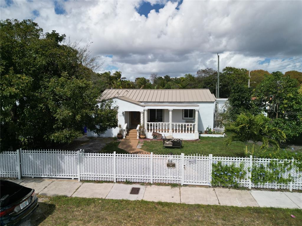 1011 NW 44TH STREET
