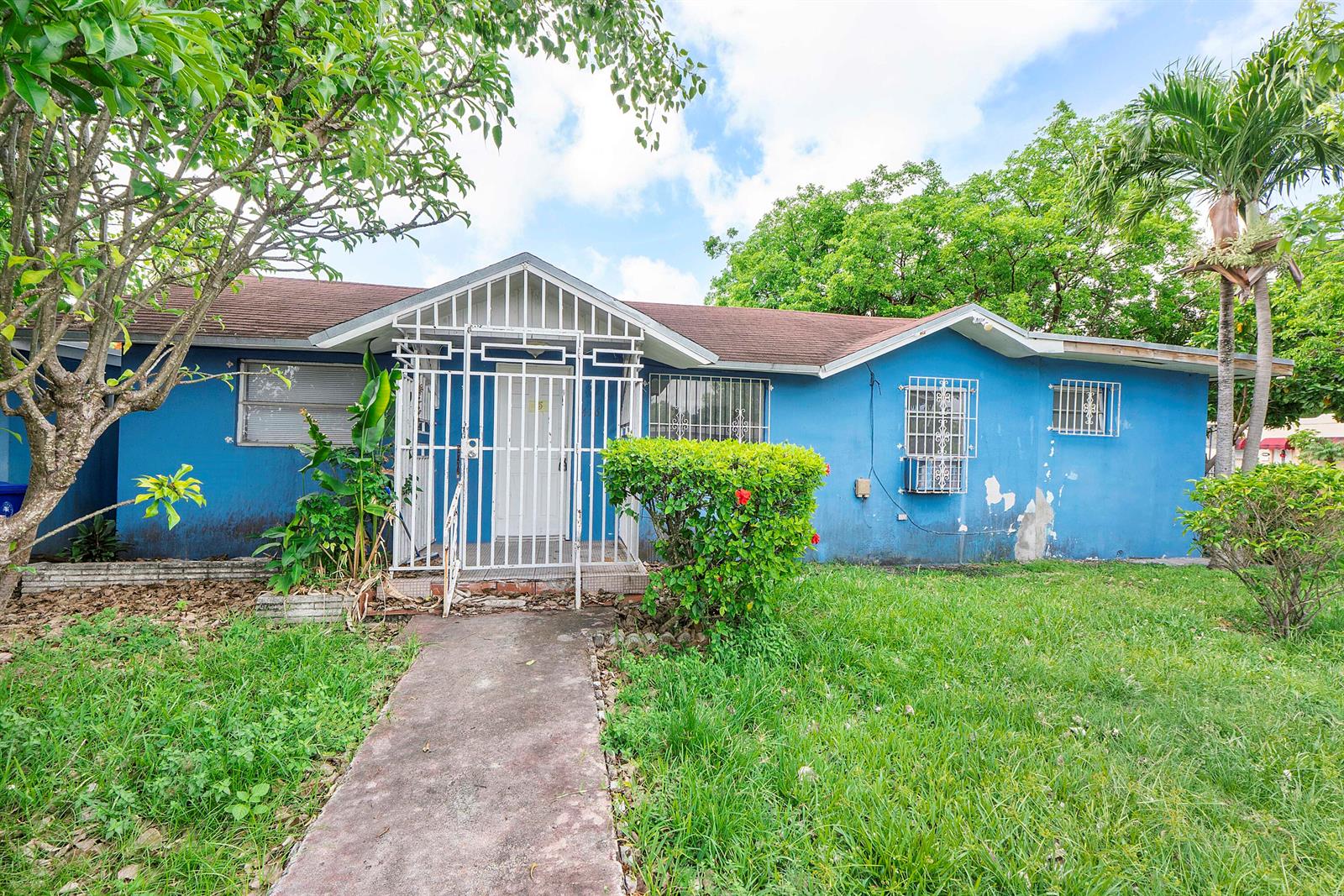 2476 NW 15th Street, Miami FL 33125