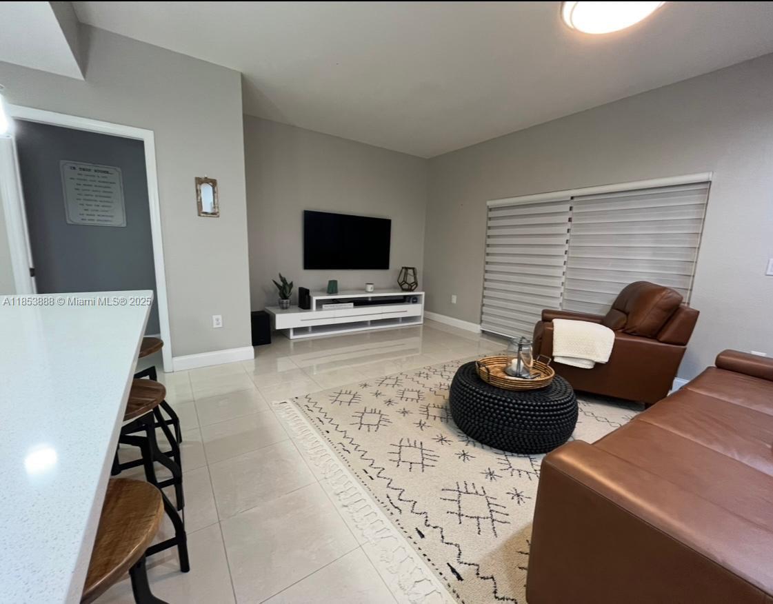 8830 W Flagler St # 10, Miami FL 33174