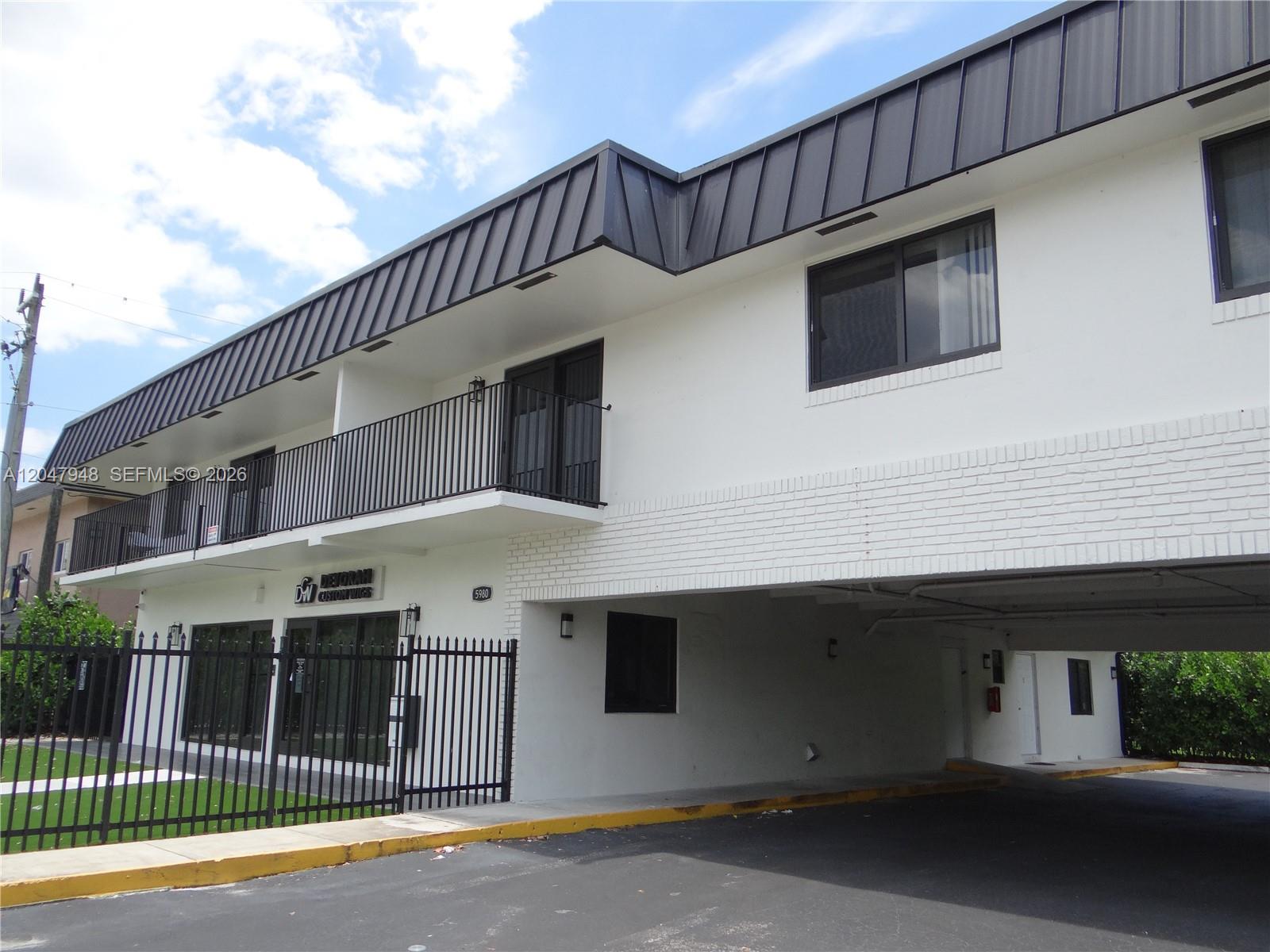 5980 SW 40th Ave # D, Dania Beach FL 33312