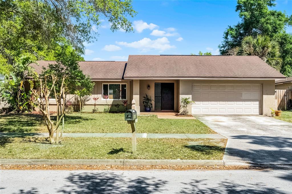 607 WAVECREST DRIVE