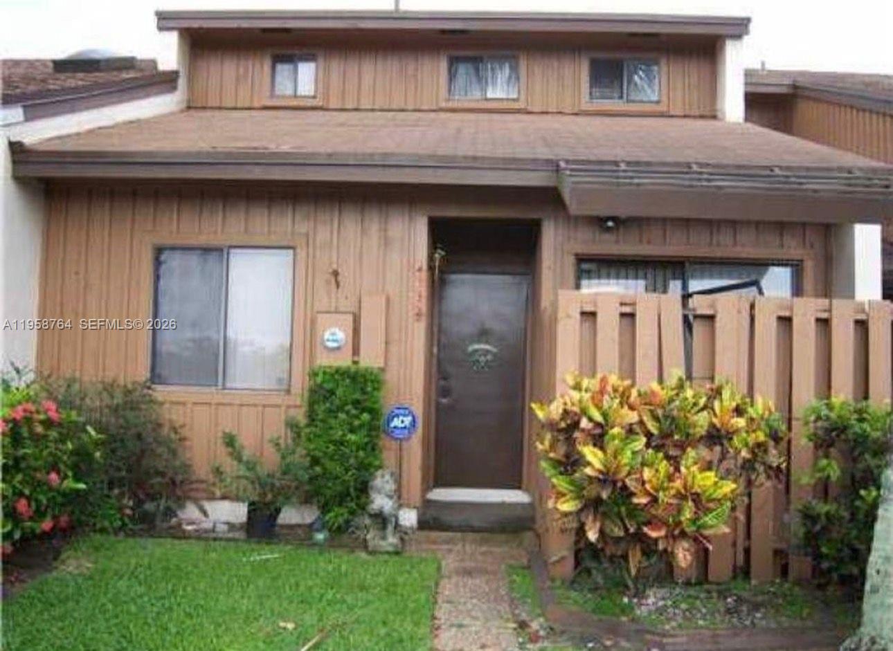 4226 SW 87th Ter, Davie FL 33328