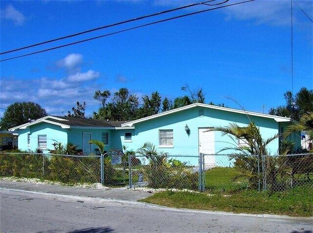 1212 Avenue L, Fort Pierce FL 34950