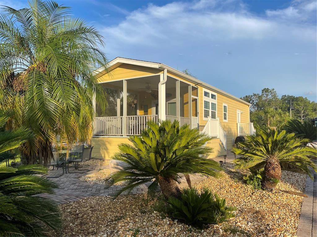6942 AMANDA VISTA CIRCLE