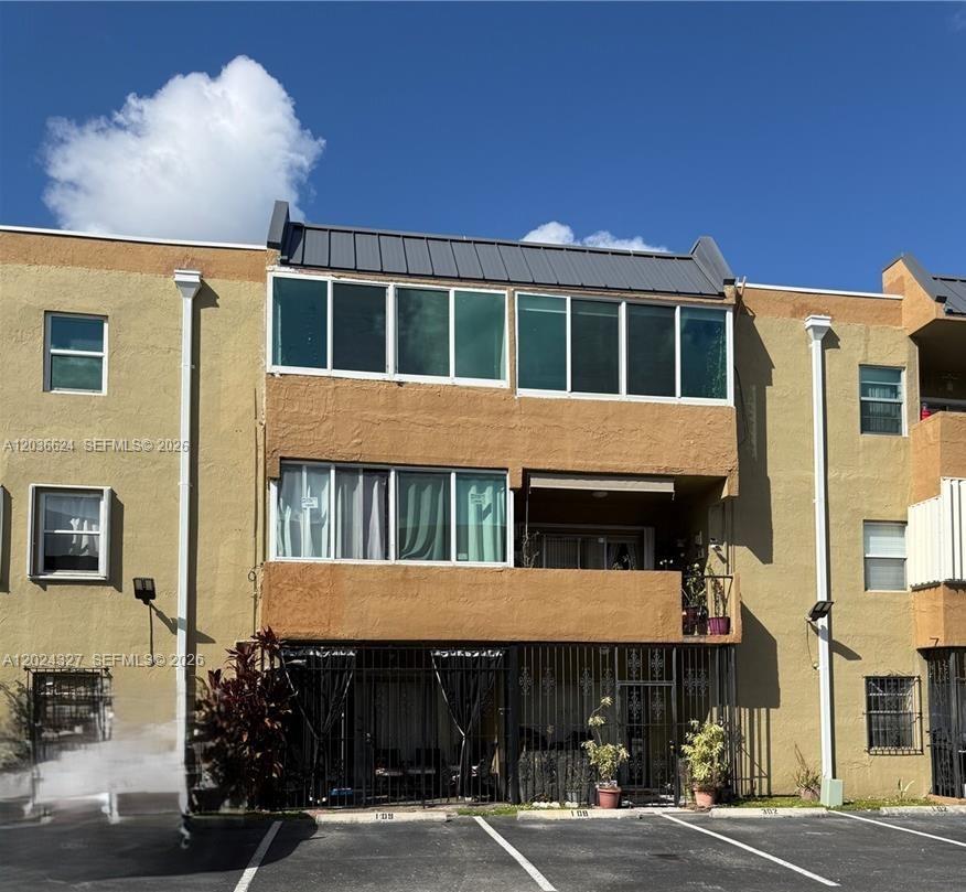 6070 W 18th Ave # 209, Hialeah FL 33012