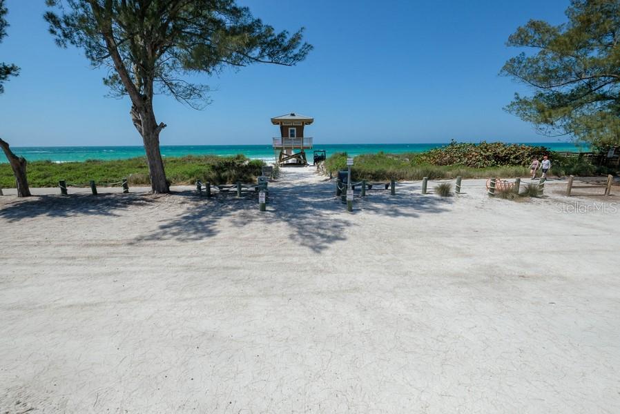 106 S 11TH, BRADENTON BEACH, FL — photo 4 of 26