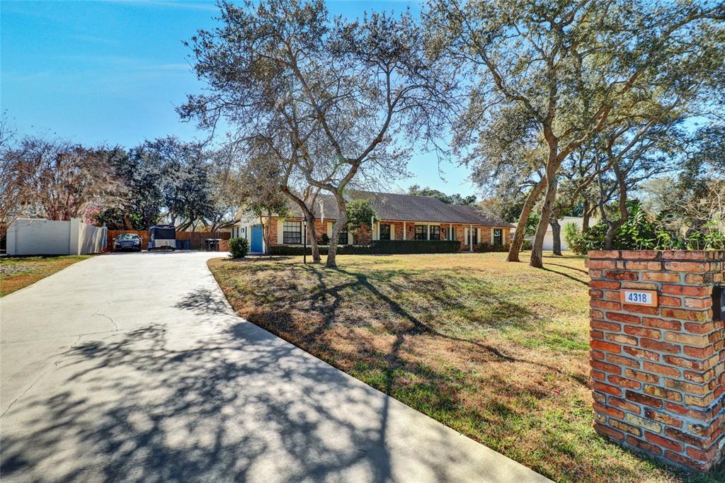 4318 WOODTREE LANE