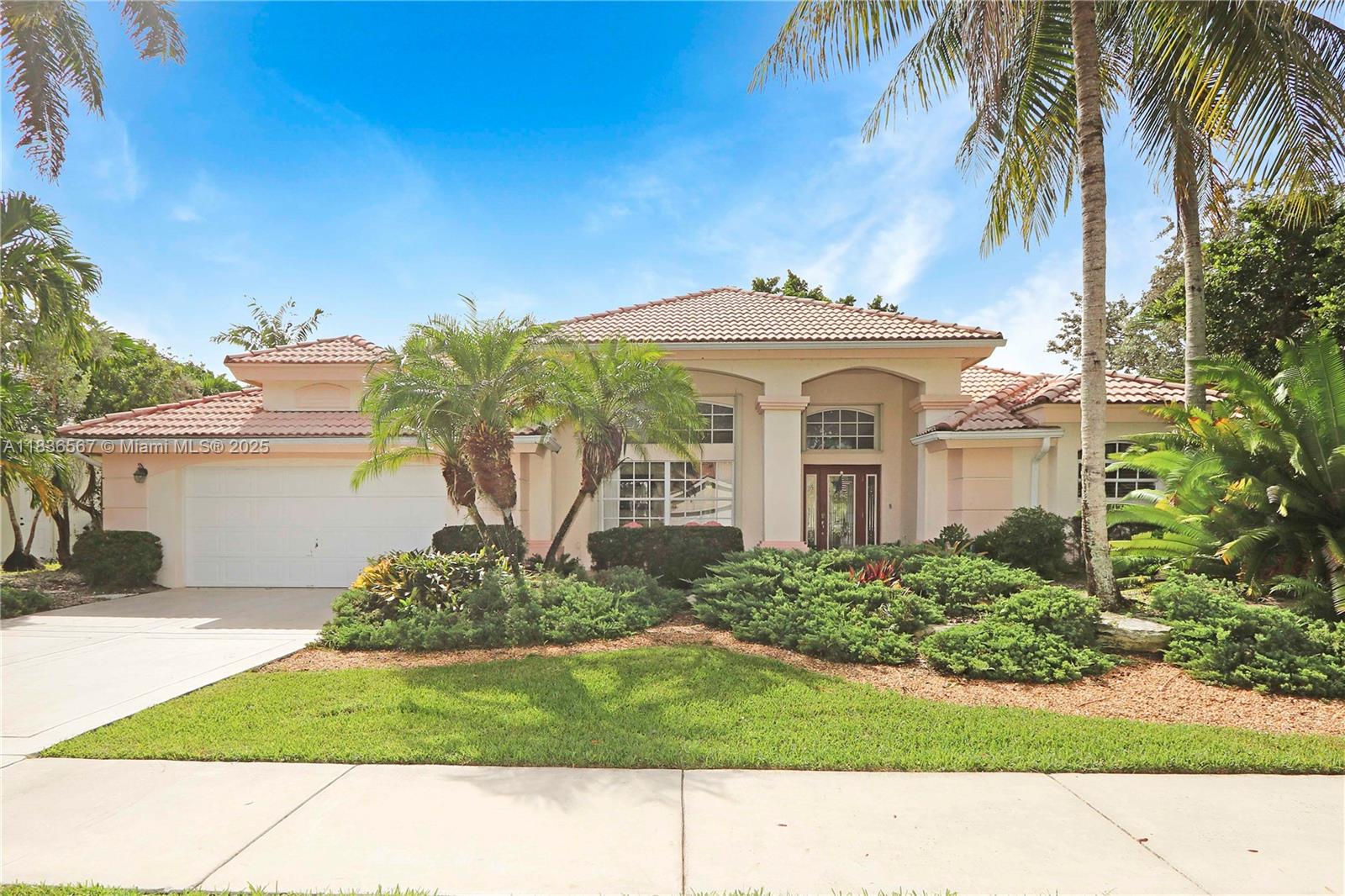 2725 Fairways Dr, Homestead FL 33035