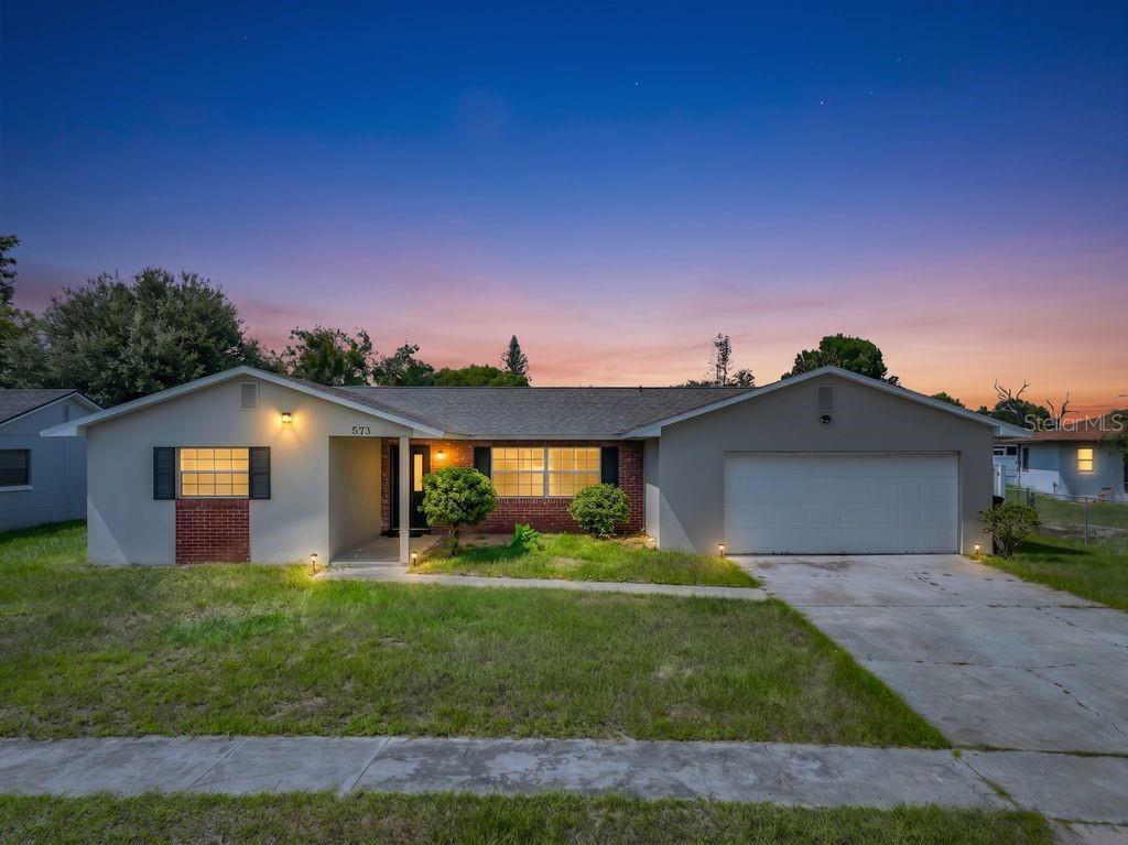 573 BENJAMIN FRANKLIN PLACE, ORLANDO, FL — photo 2 of 30