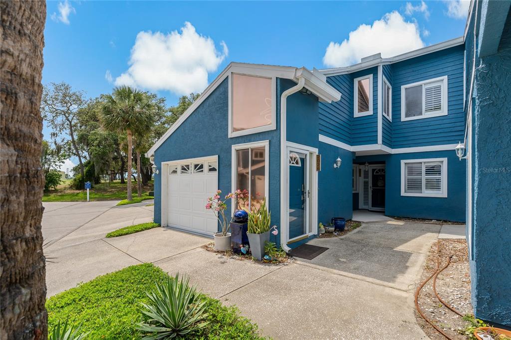 2026 GOLFVIEW DRIVE UNIT 2026