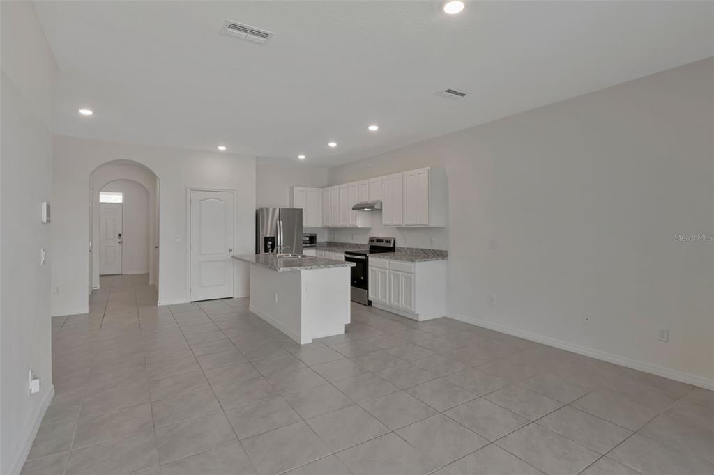 1089 BLUE JAY DRIVE, DAVENPORT, FL — photo 4 of 30