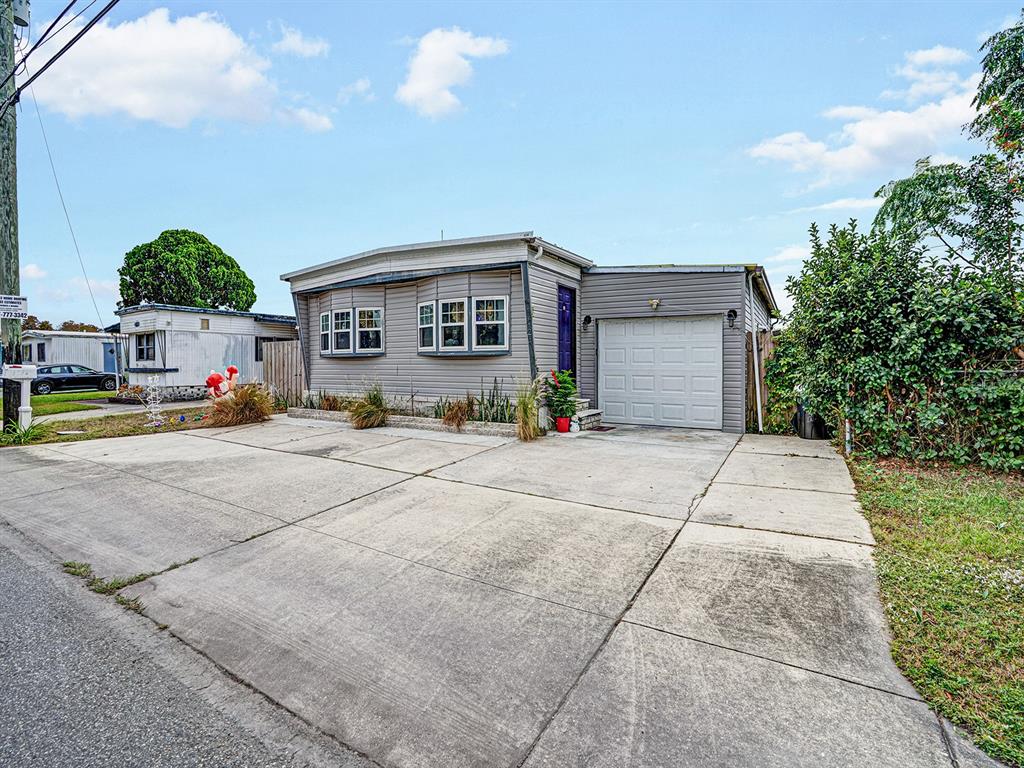 5124 DARLINGTON ROAD, HOLIDAY, FL — photo 2 of 30