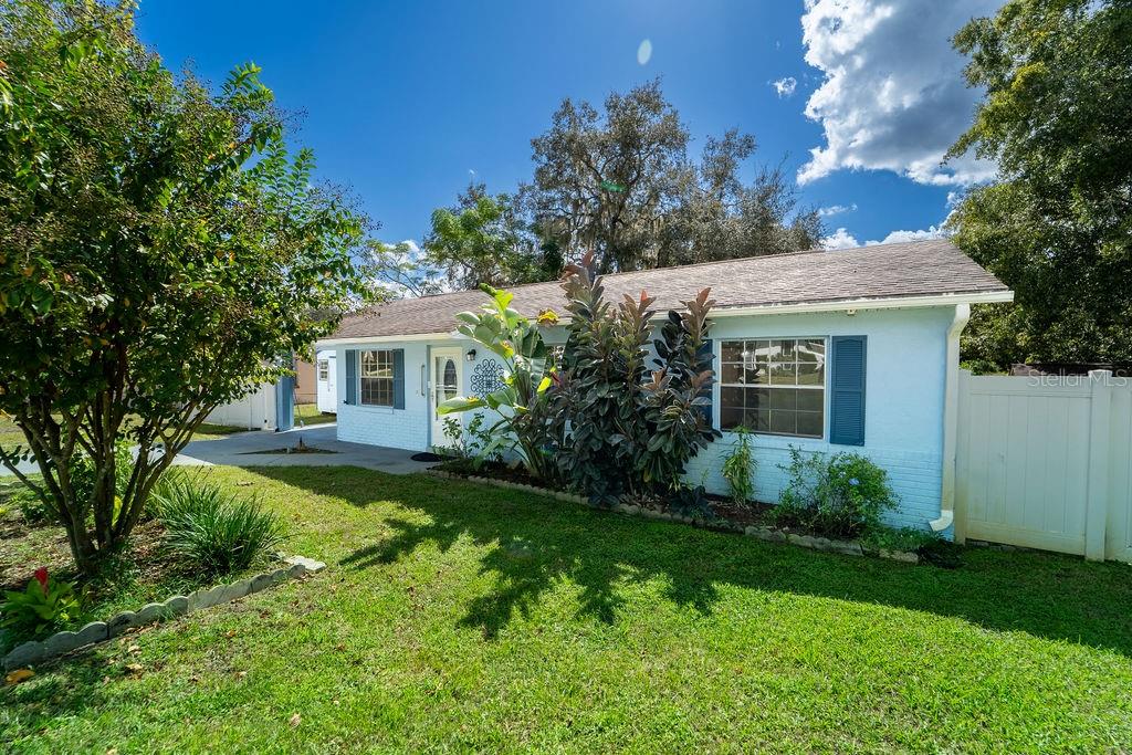 121 DEBARY DRIVE