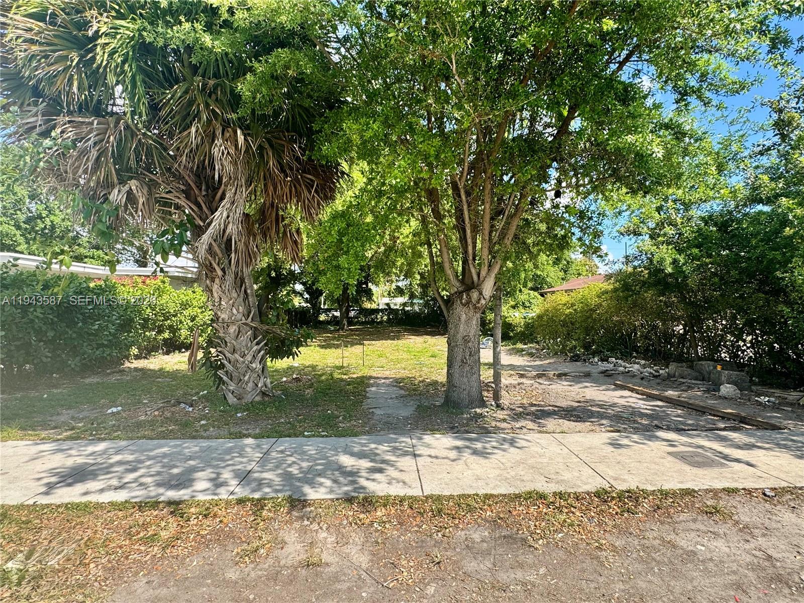 629 NW 65th St, Miami FL 33150