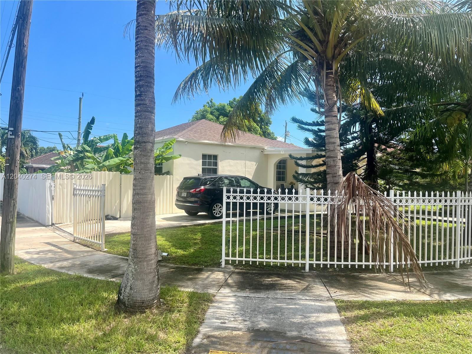 521 NW 32nd Pl, Miami FL 33125