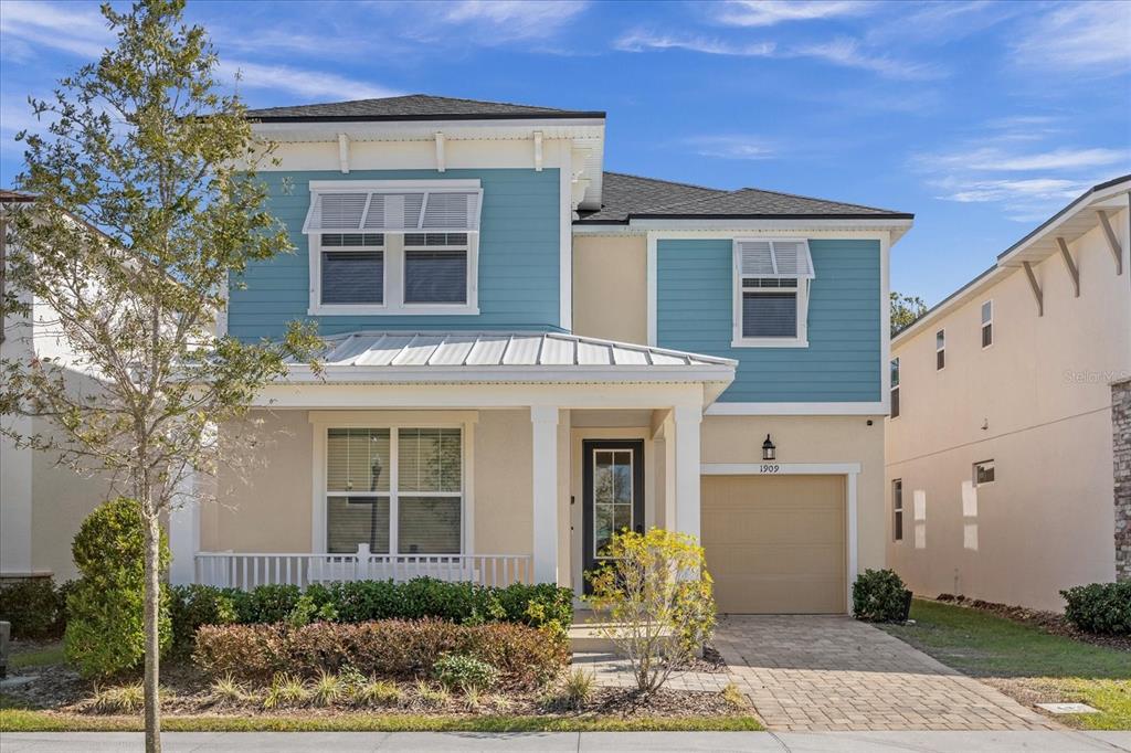 1909 TROPICAL PALMS CIRCLE