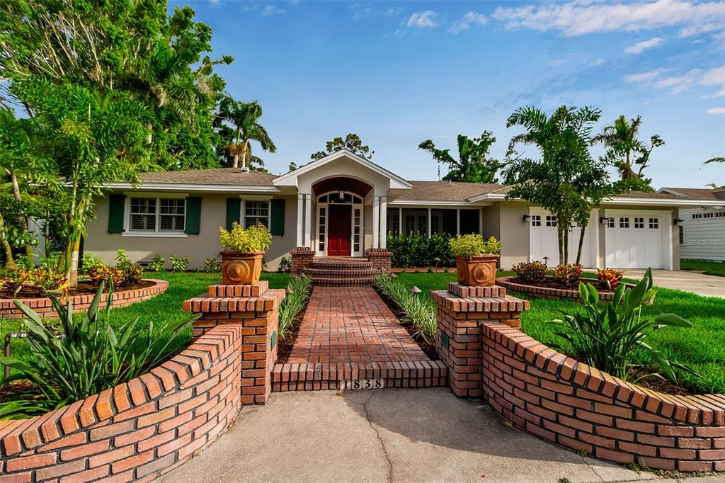 1838 ALTA VISTA STREET