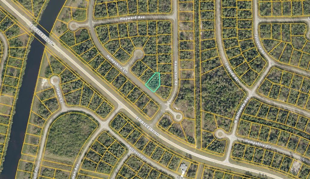 An aerial map view shows a vacant residential lot highlighted in a suburban neighborhood — Lot #14 HAMPSHIRE CIRCLE, NORTH PORT, FL