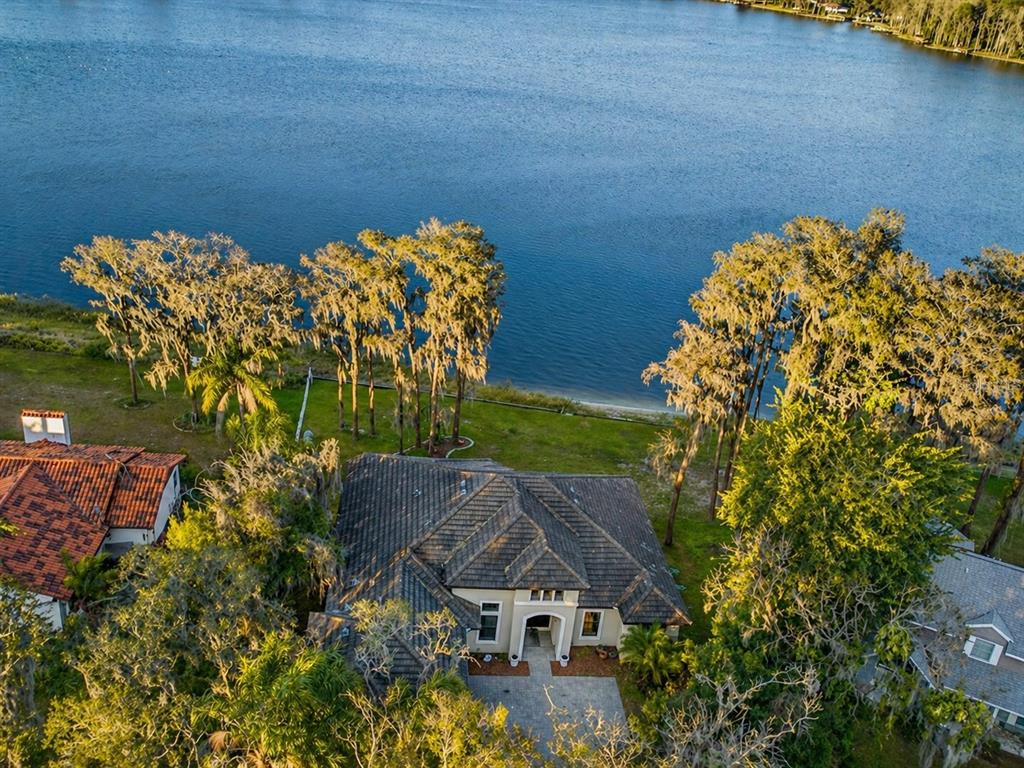 9505 AQUA LANE