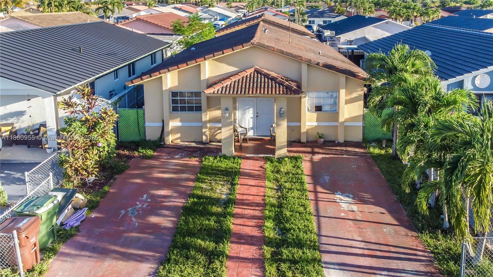 2534 W 72nd St, Hialeah FL 33016