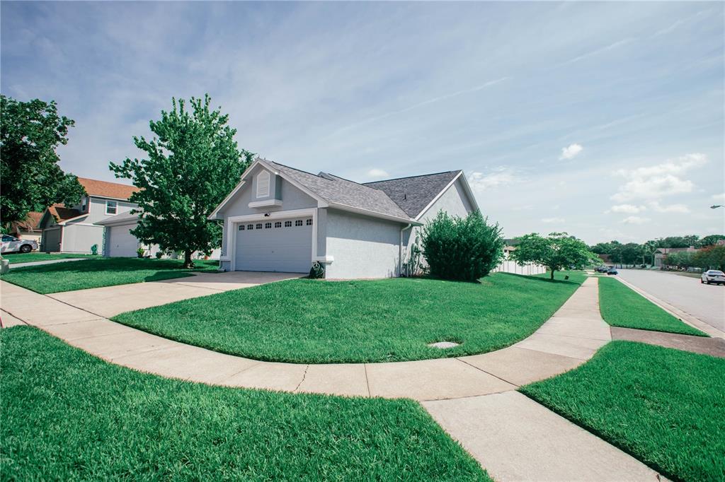 2203 BARKWOOD COURT