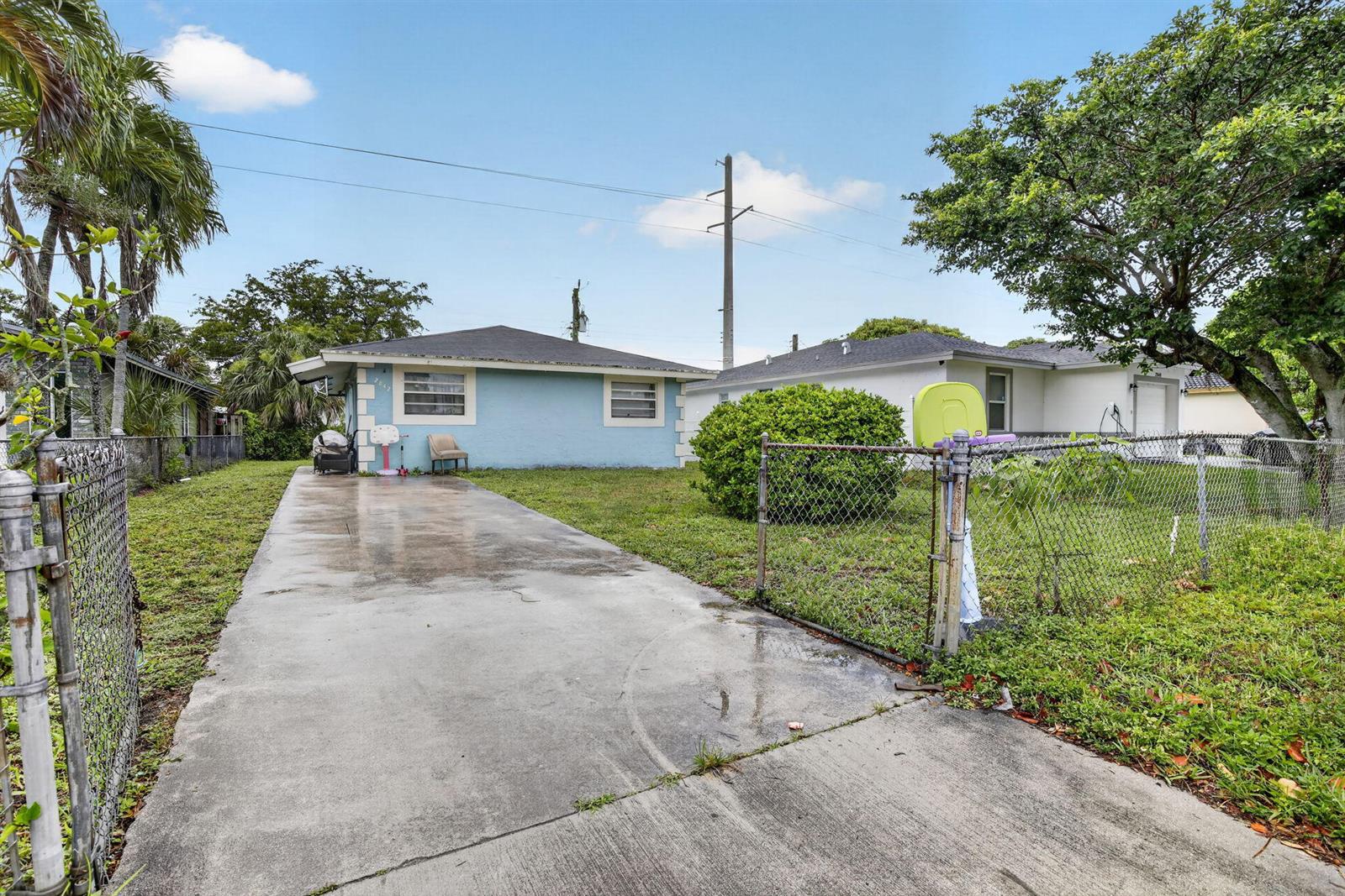 2842 NW 9th Place, Fort Lauderdale FL 33311
