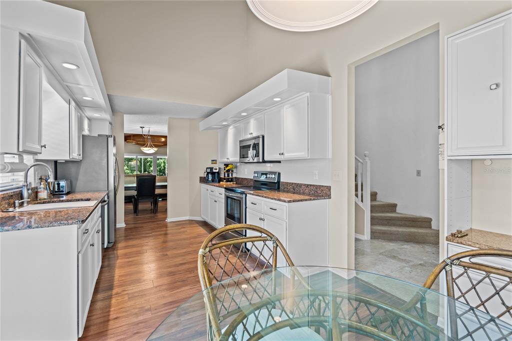 254 GLENBRIAR CIRCLE, DAYTONA BEACH, FL — photo 4 of 30
