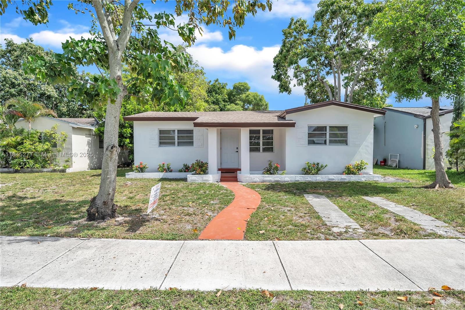 2814 Mayo ST, Hollywood FL 33020