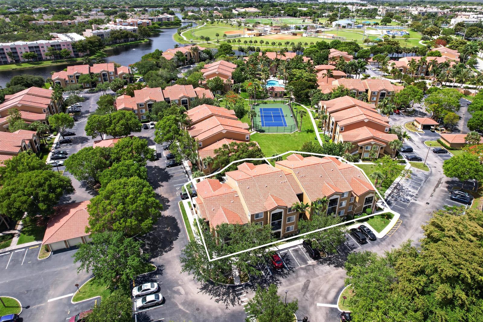 8020 N Nob Hill Road # 305, Tamarac FL 33321
