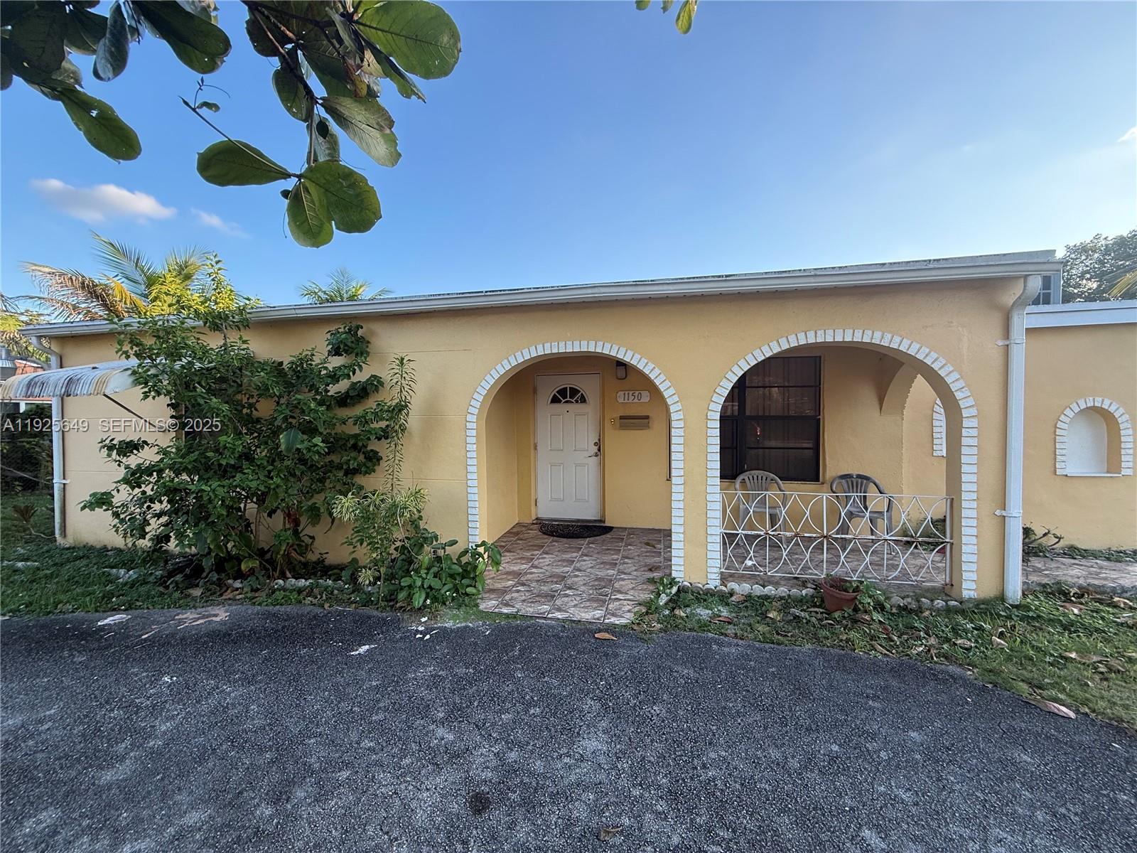 1150 NE 142nd St, North Miami FL 33161