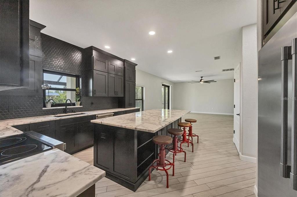 15530 AQUA CIRCLE, PORT CHARLOTTE, FL — photo 5 of 30