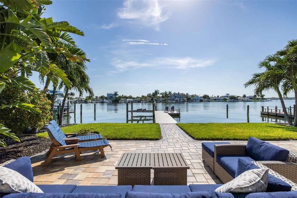 2501 BAY BOULEVARD, INDIAN ROCKS BEACH, FL — photo 3 of 30