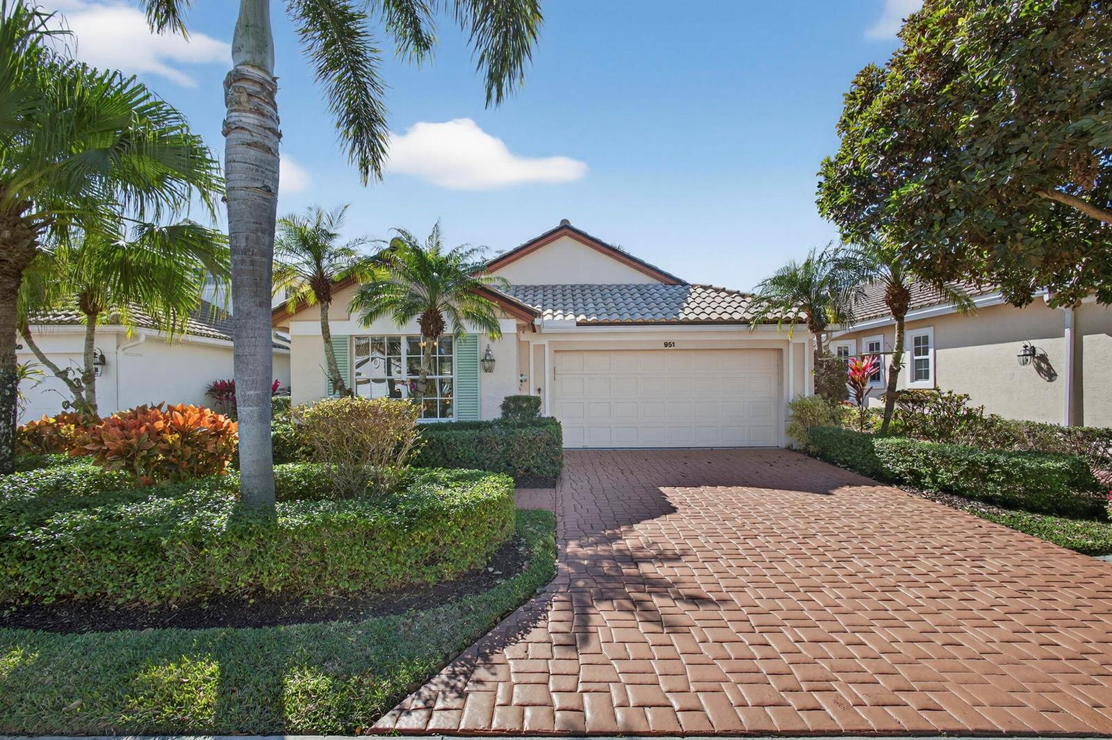 951 Augusta Pointe Drive, Palm Beach Gardens FL 33418
