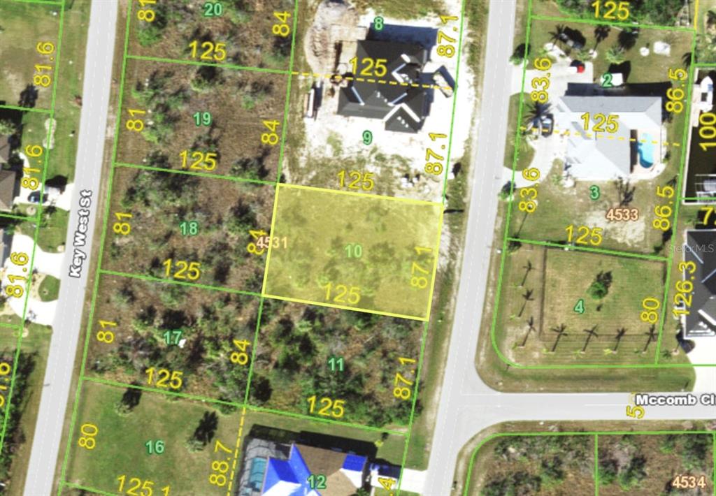This is a map showing a highlighted vacant residential lot in a suburban neighborhood — 9179 KING HILL STREET, PORT CHARLOTTE, FL