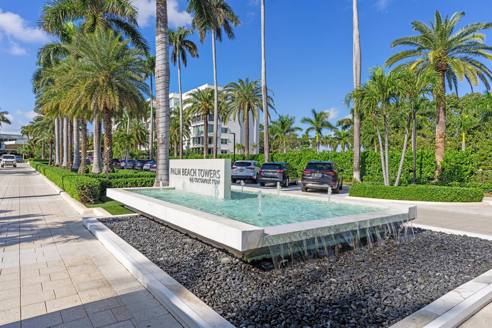 44 Cocoanut Row # T13, Palm Beach FL 33480