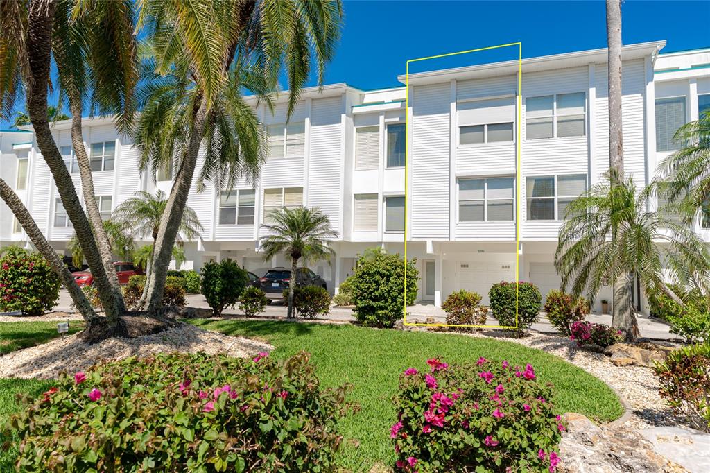 8280 HARBORSIDE CIRCLE