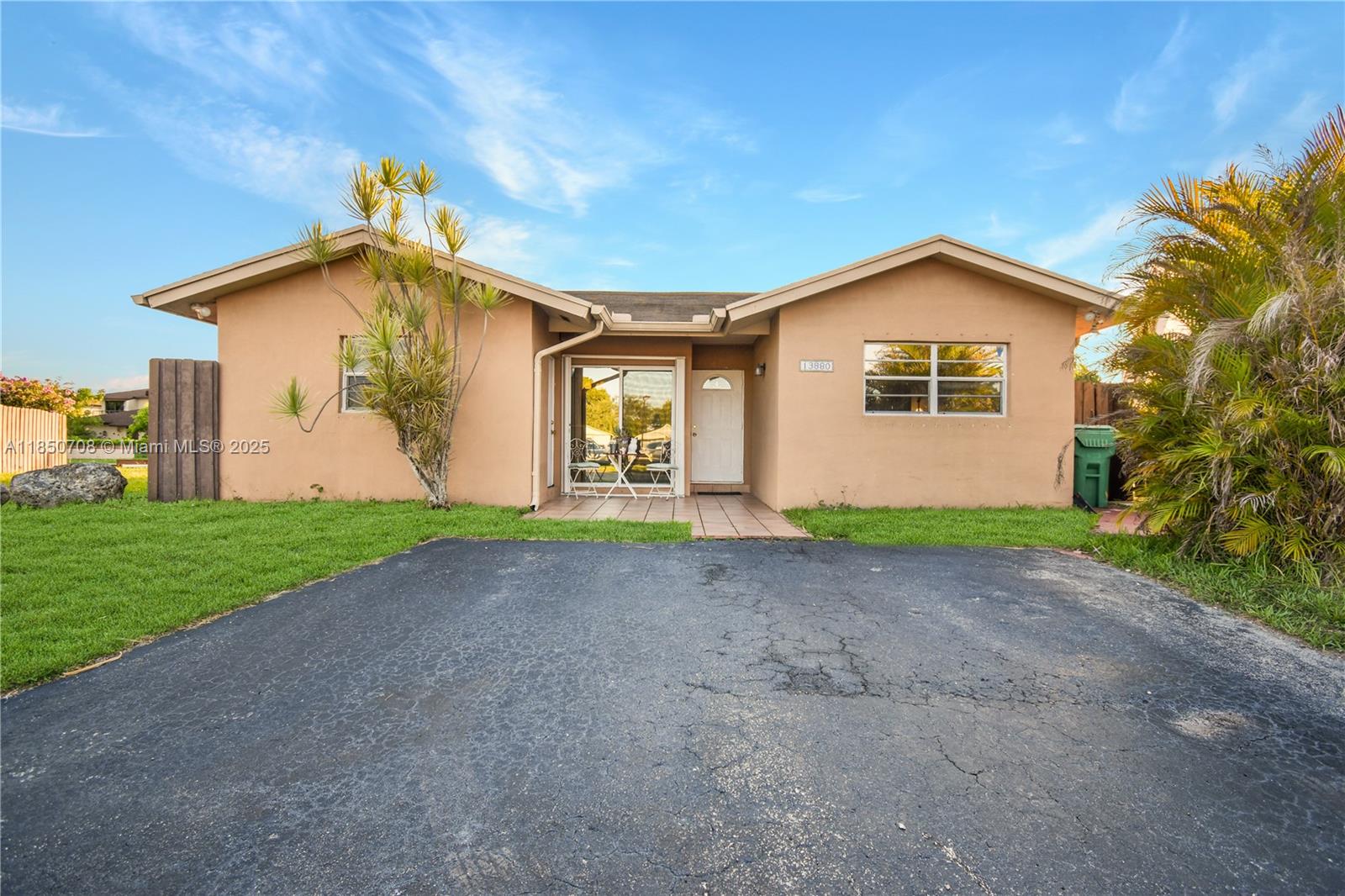 13880 SW 44th Ter, Miami FL 33175