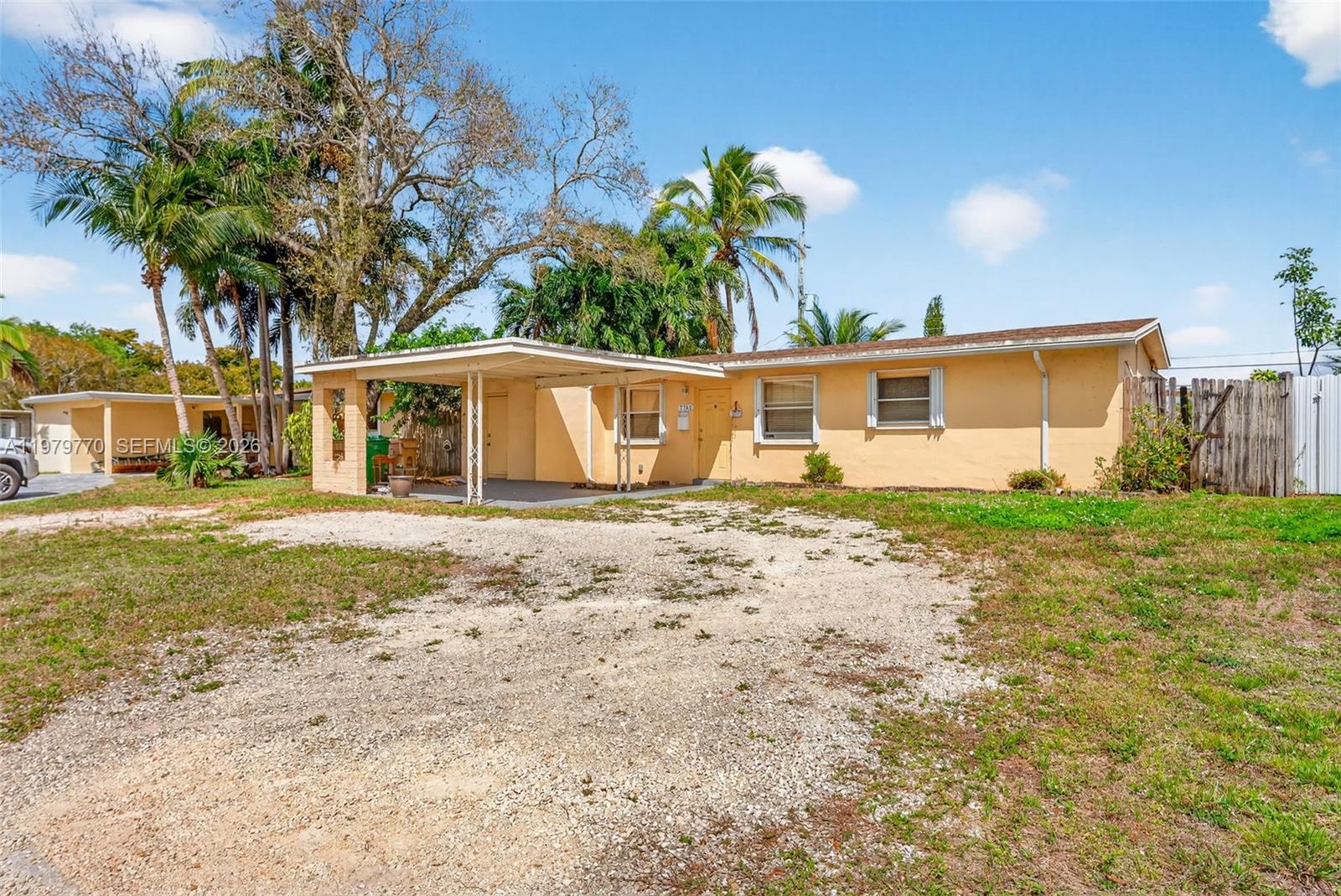 7761 NW 36th St, Davie FL 33024