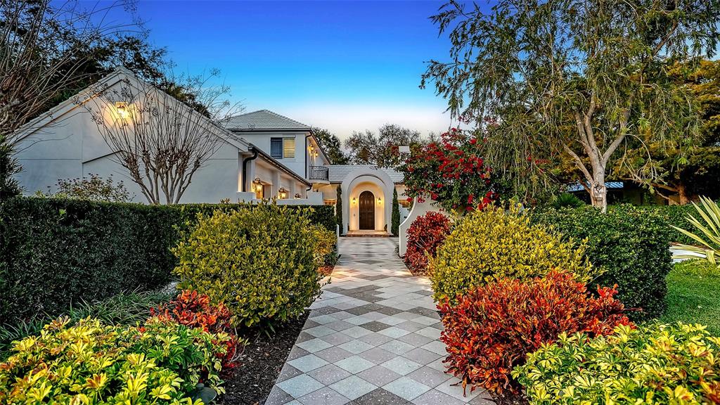 1729 CHEROKEE DRIVE