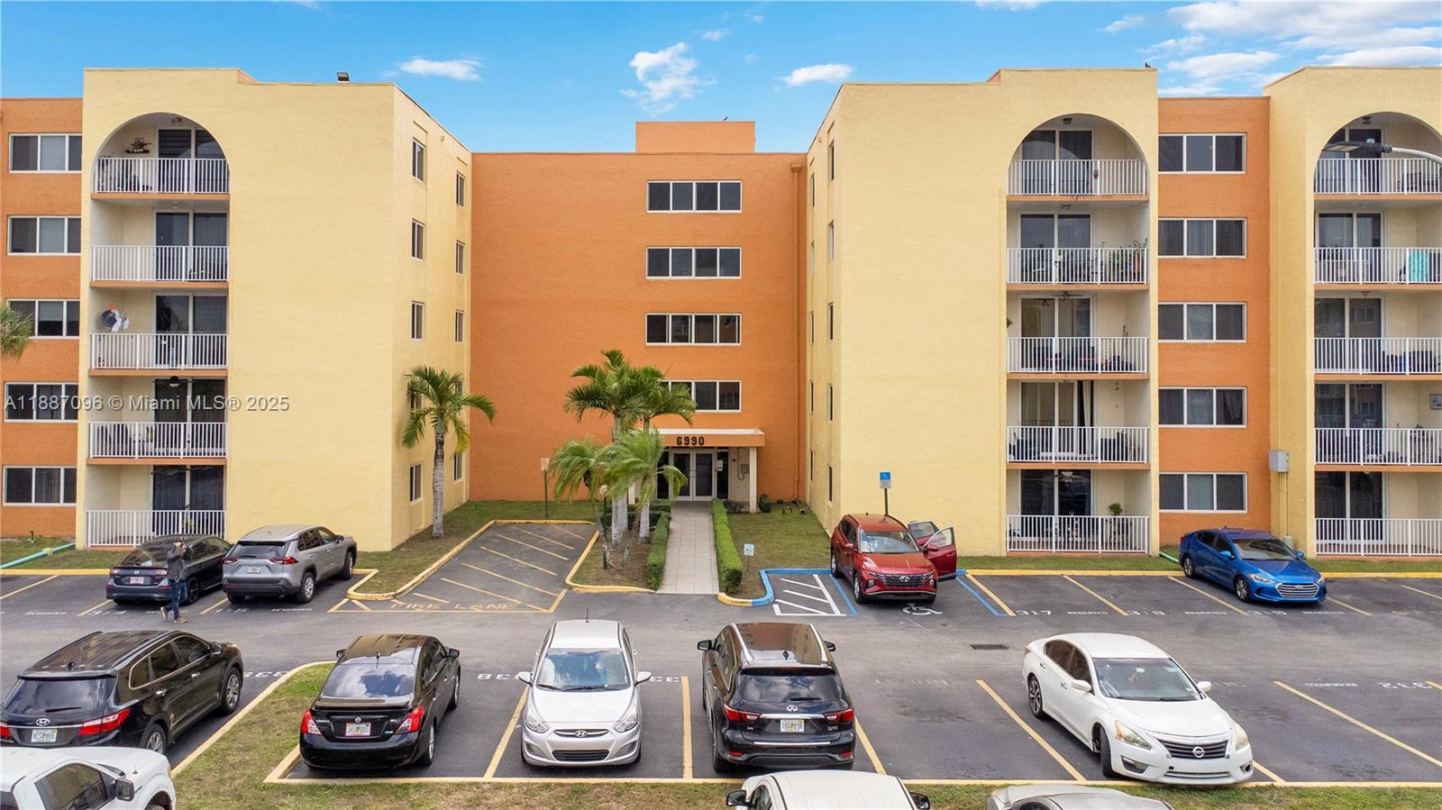 6990 NW 186th St # 511, Hialeah FL 33015