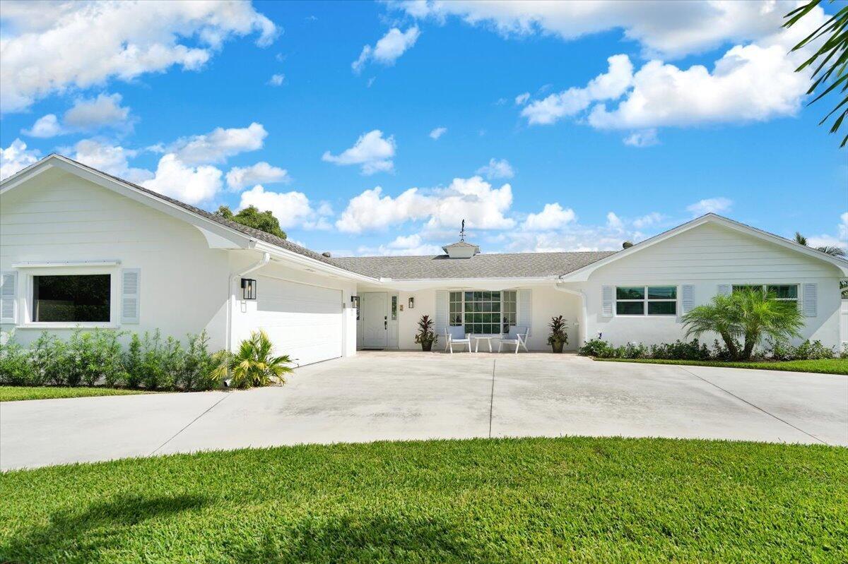 76 W Fairview W, Tequesta FL 33469