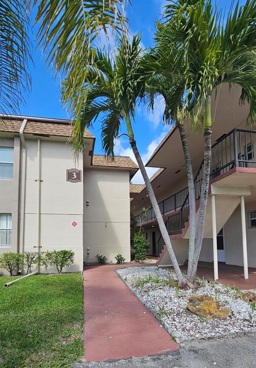 504 Davis Road # 96, Palm Springs FL 33461