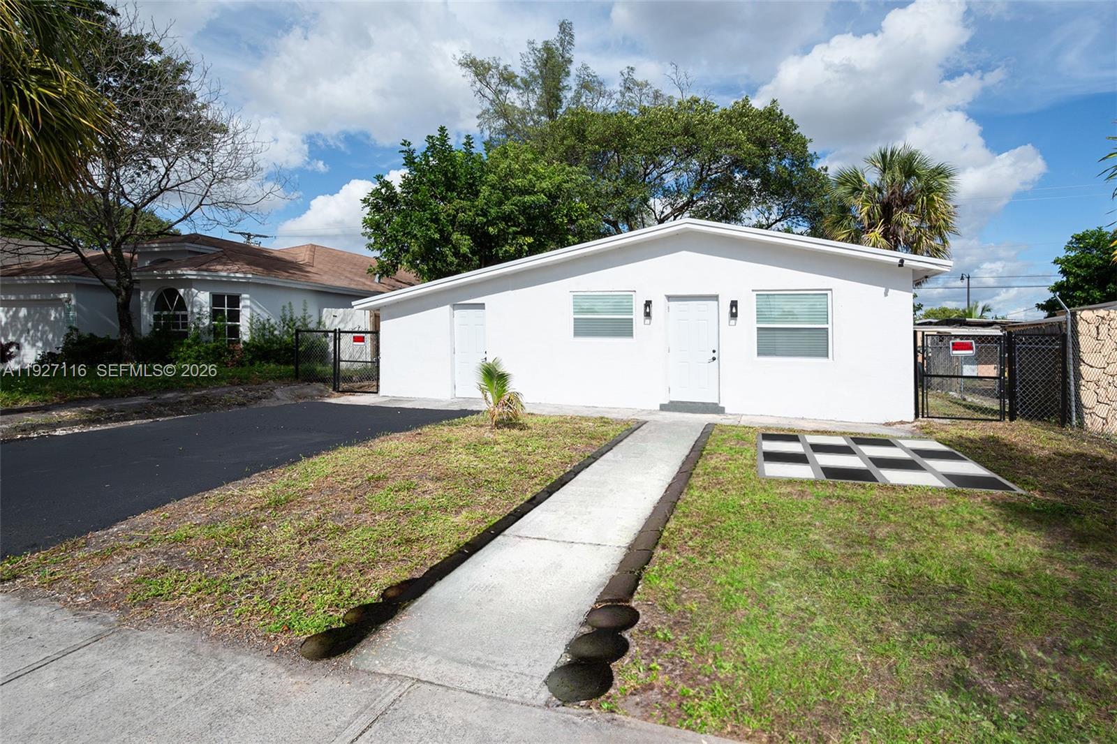 3017 NW 2nd St, Pompano Beach FL 33069