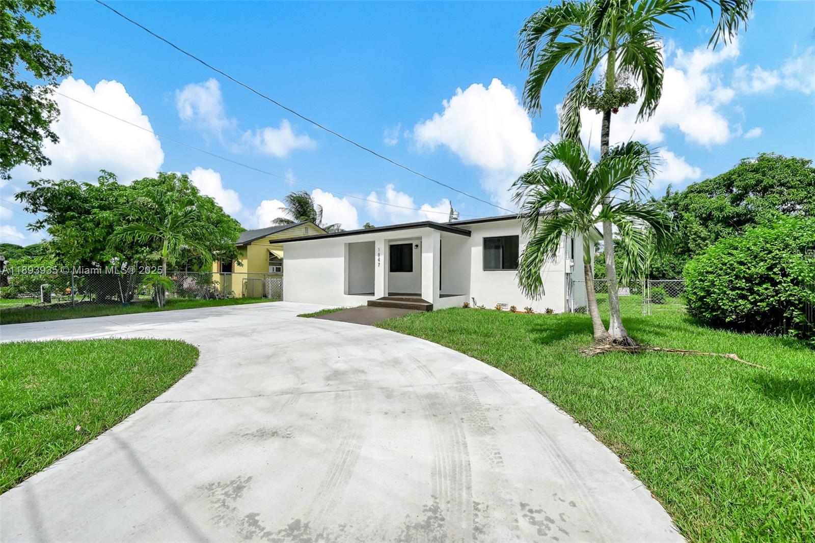 1847 NW 82nd St, Miami FL 33147